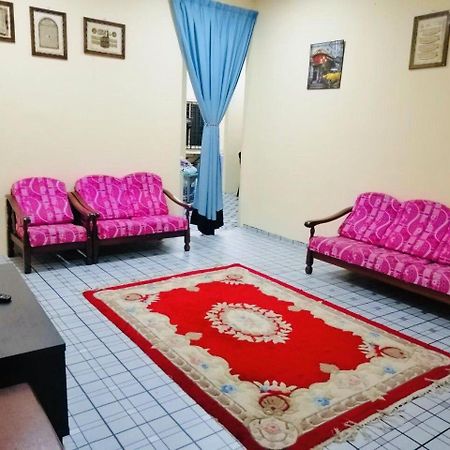 Homestay Bandar Pekan - Musleem Preferred Esterno foto