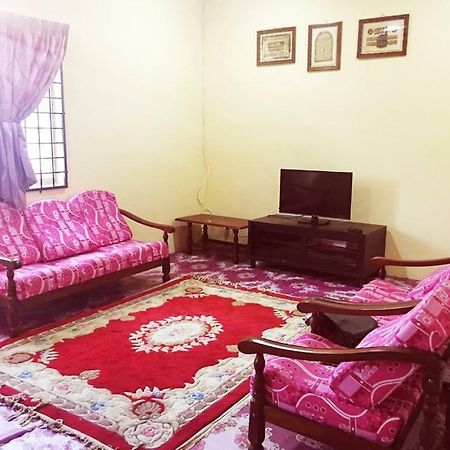 Homestay Bandar Pekan - Musleem Preferred Esterno foto