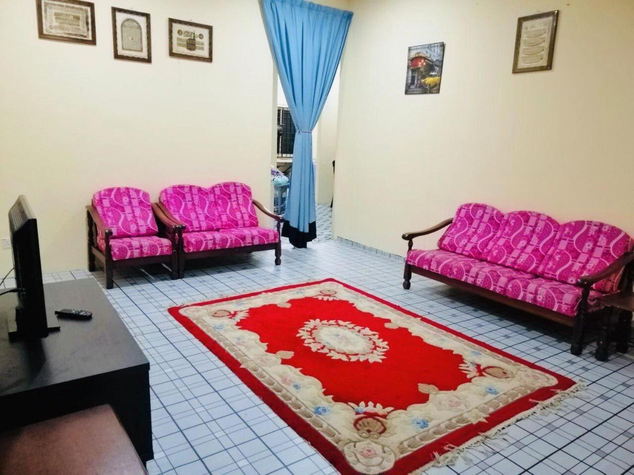 Homestay Bandar Pekan - Musleem Preferred Esterno foto